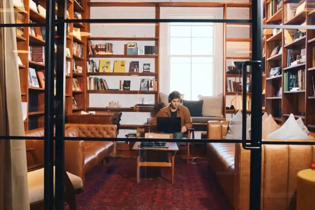 在 Cursor 工作两个月,我揭开了这家公司成功的神秘面纱